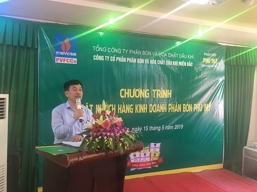 Ông Nguyễn Công Chính - Giám đốc Công ty Cổ phần Thương mại Hậu Lộc phát biểu tại hội nghị ngày 15/5/2019