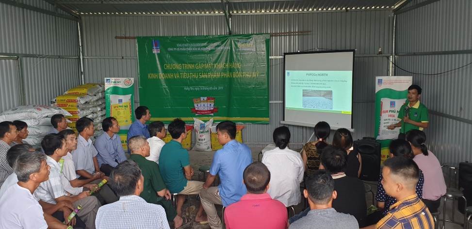 PVFCCo North phối hợp với Nhà phân phối cấp một tổ chức thành công chương trình “Gặp mặt khách hàng kinh doanh và tiêu thụ phân bón Phú Mỹ” tại Hưng Yên