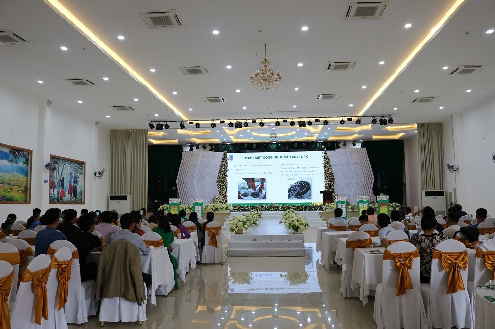 PVFCCo North phối hợp với nhà phân phối Công ty TNHH Một thành viên Lân Tuyển tổ chức thành công chương trình “Gặp mặt khách hàng kinh doanh sản phẩm phân bón Phú Mỹ” tại Sơn La