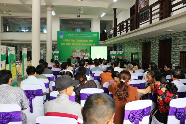 PVFCCo North kết hợp với Công ty TNHH Việt Mỹ tổ chức thành công chương trình “Gặp mặt khách hàng kinh doanh sản phẩm phân bón Phú Mỹ” tại khu vực Nghệ An