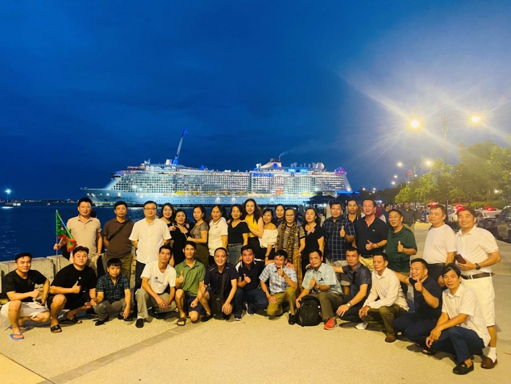 PVFCCo - PMB tổ chức thành công chương trình du lịch trải nghiệm Du thuyền 5 sao tại Singapore - Malaysia - Thái Lan cho các khách hàng tiêu biểu