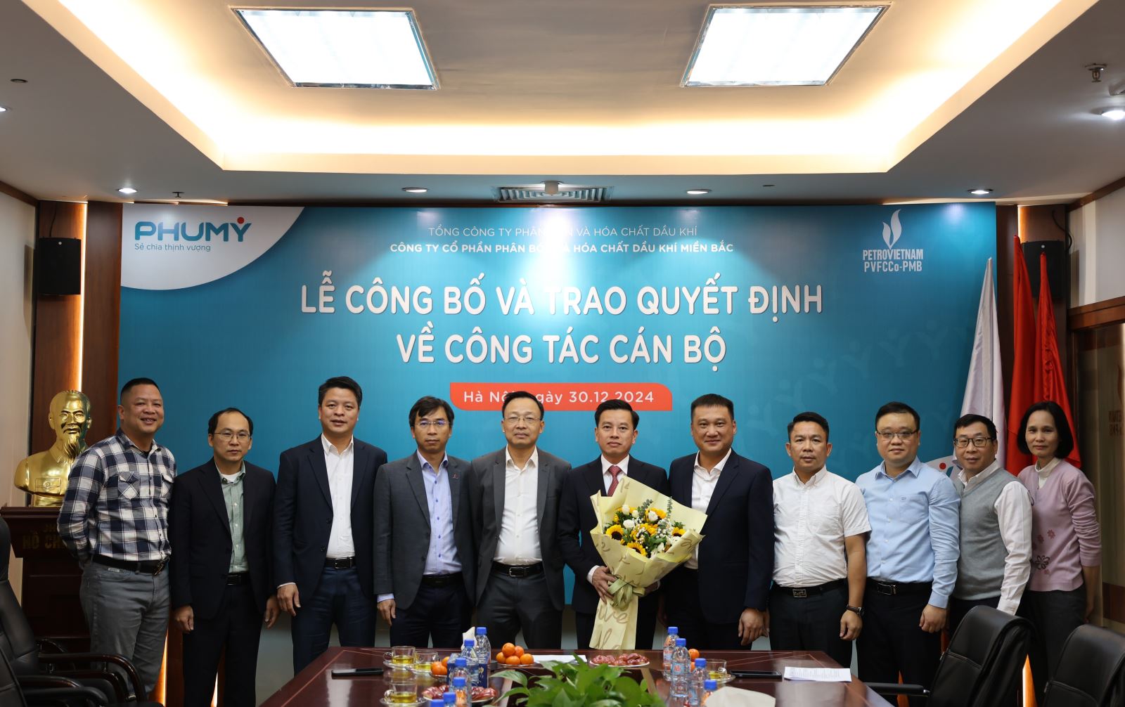 Công ty Cổ phần Phân bón và Hóa chất Dầu khí miền Bắc (PVFCCo-PMB) tổ chức Lễ công bố và trao quyết định về công tác cán bộ 