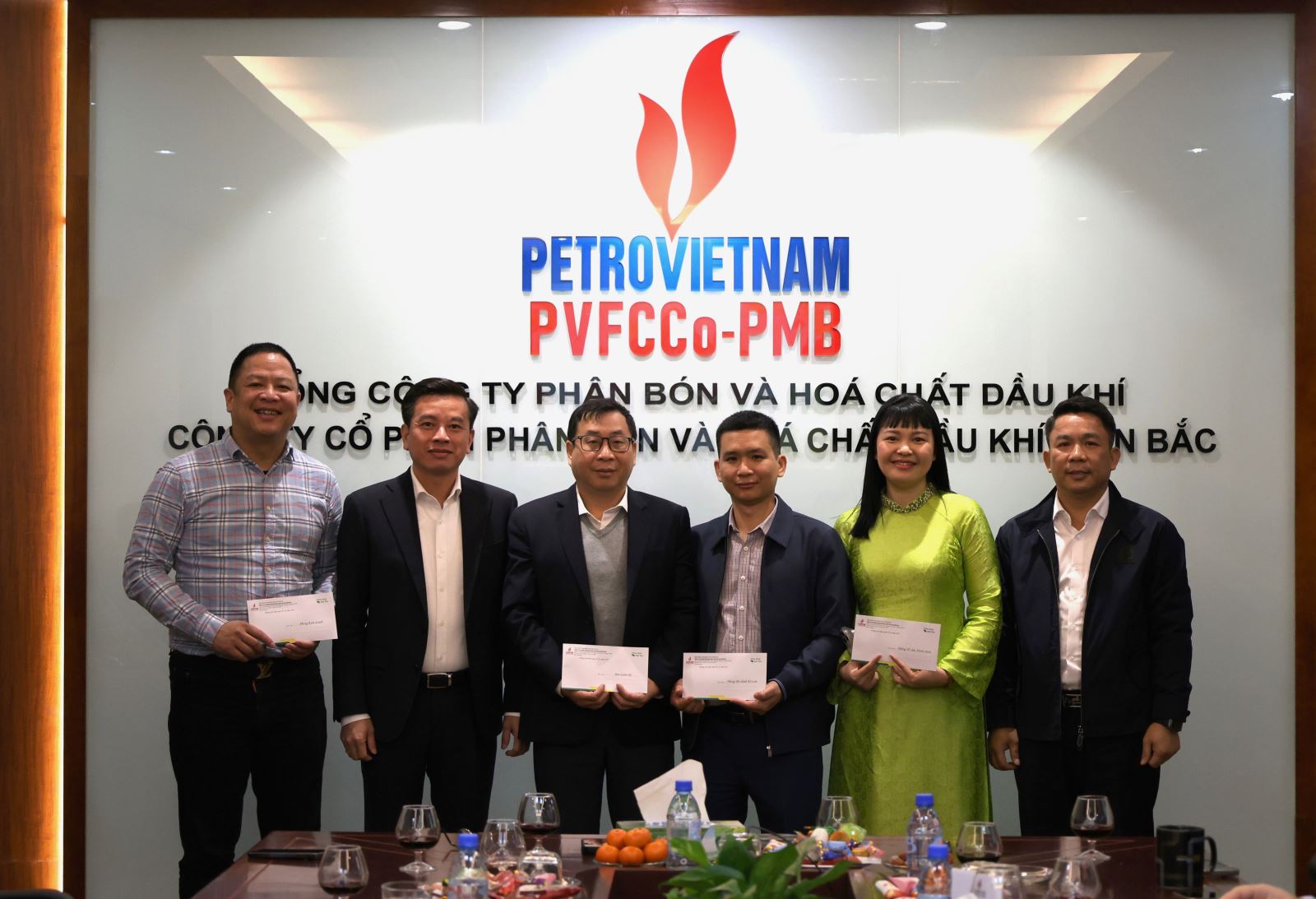 PVFCCo-PMB tổ chức Chương trình Gặp mặt đầu xuân năm Ất Tỵ và Lễ ký kết Giao ước thi đua thực hiện sản lượng kinh doanh năm 2025.