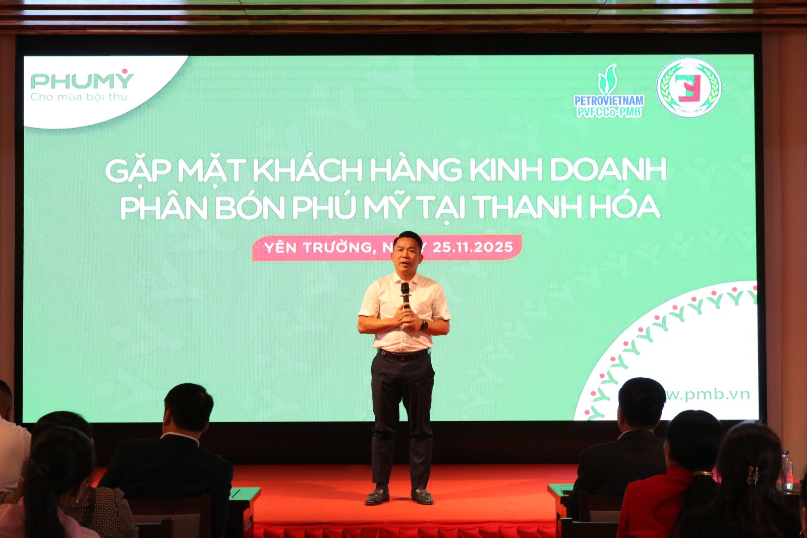 Công ty Cổ phần Phân bón và Hóa chất Dầu khí miền Bắc (PVFCCo - PMB) phối hợp với các Nhà phân phối tổ chức chuỗi chương trình “Gặp mặt khách hàng kinh doanh phân bón Phú Mỹ” năm 2025 tại Thanh Hóa, Ninh Bình, Sơn La và Nghệ An. 