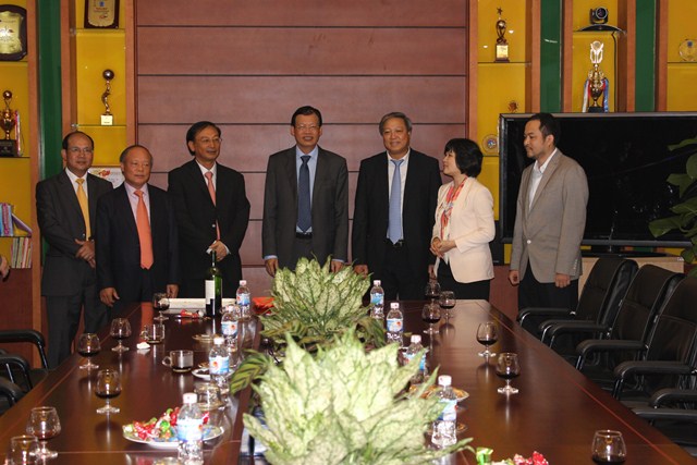Lãnh đạo Tập đoàn Dầu khí Việt Nam gặp mặt và chúc Tết CBNV PVFCCo North