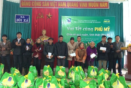 PVFCCo North trao quà Tết cho người nghèo nhân dịp Tết Ất Mùi 2015