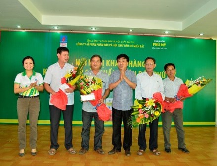 Công ty Cổ phần Phân bón và Hóa chất Dầu khí miền Bắc (PVFCCo North) phối hợp với Nhà phân phối cấp 1 tại Hà Nội, Thanh Hóa tổ chức thành công “Hội nghị khách hàng kinh doanh sản phẩm phân bón Phú Mỹ”