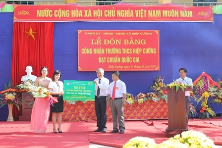 PVFCCo North tiếp tục chương trình tài trợ thiết bị giáo dục tại trường THCS Hiệp Cường, huyện Kim Động, tỉnh Hưng Yên